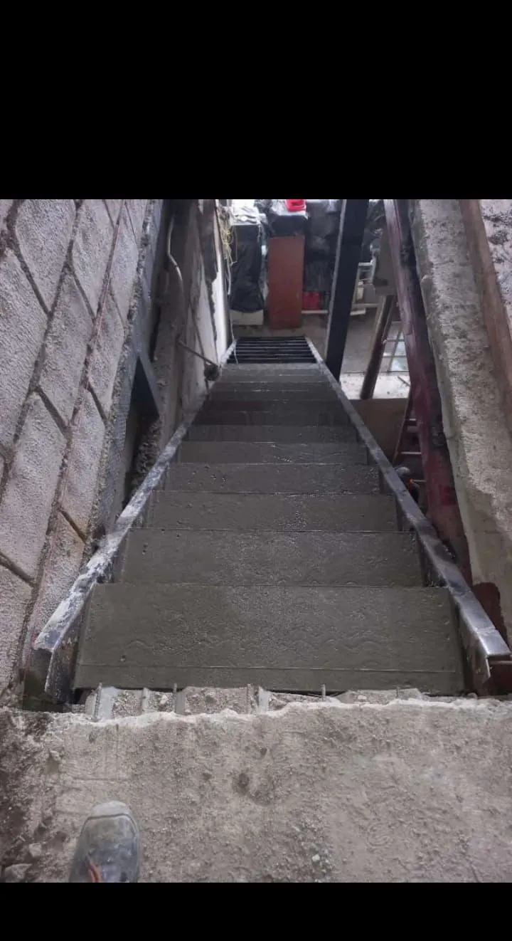 Escalera interior — Escaleras metálicas | NIVEL JM